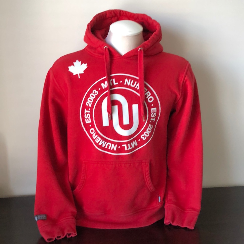 Numero Canada 🇨🇦 Heritage Hoodie in Red - Men Size L